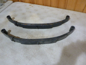2 Leaf Springs
