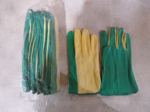 12 Pair of Work Gloves
