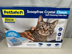 lot 7 image: Brand New Petsafe Scoopfree Self-Cleaning Litter Box