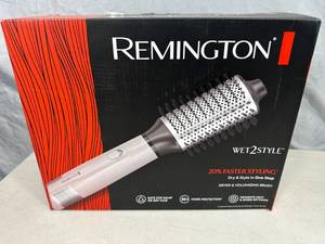 lot 18 image: New Remington Wet2Style Hair Drying Volumizer Brush