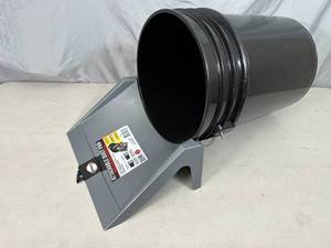 lot 37 image: New Jobsite Bucket Dust Pan - Attaches to 5 Gallon Bucket Included