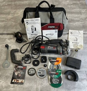 lot 37 image: Bosch ROTOZIP Saw (RZ20) with Bag and Accessories in Good Working Condition