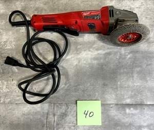lot 40 image: Used Milwaukee 4 - 12 Grinder (6142-30) in Good Working Condition
