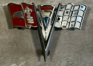 lot 56 image: Vintage 1963-64 Chevrolet Nose Emblem (5 x 3 - 58)