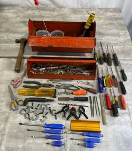 lot 70 image: Vintage Toolbox and Tools Lot