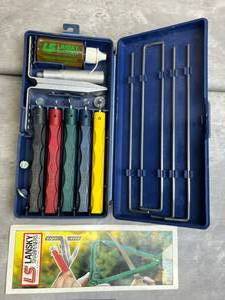 lot 97 image: Vintage Lansky Knife Sharpening Kit in Excellent Condition