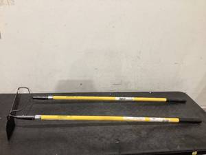 lot 547 image: LOT of 2 Garden Tools