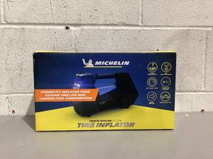 lot 455 image: Michelin 12v Compact Air Compressor Programmable Rapid Car Tire Inflator