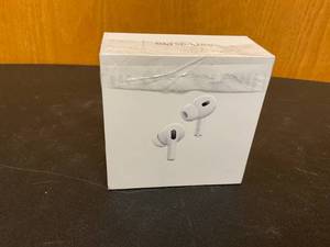 lot 70 image: Apple AirPods Pro (2nd generation)