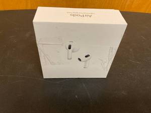lot 18 image: Apple - AirPods (3rd generation)  - White