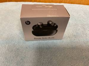 lot 28 image: Beats - Solo Buds True Wireless Earbuds - Matte Black
