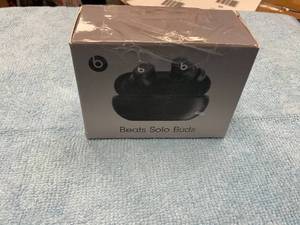 lot 30 image: Beats - Solo Buds True Wireless Earbuds - Matte Black