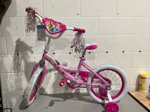 lot 495 image: Huffy Disney Princess Kids Bike, 16 Wheels, Ages 4 Years, Doll Seat