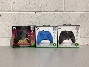 lot 502 image: LOT OF 3 Power A Wired Xbox Controllers
