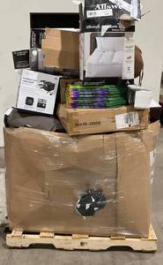 lot 902 image: Wholesale Pallet of Assorted Miscellaneous Items