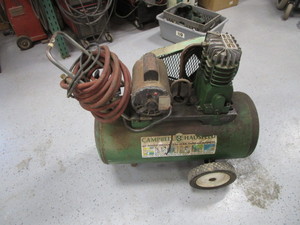 lot 3 image: Air Compressor