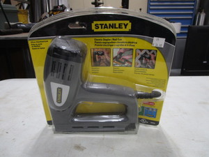 lot 32 image: (New) Stanley Electric Stapler
