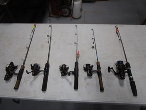 lot 70 image: Ice Fishing Rods & Reels