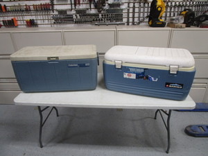 lot 82 image: Large Coolers