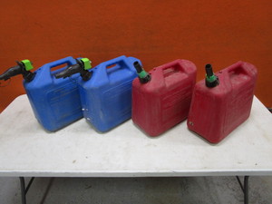 lot 22 image: (4) 5gal Gas Jugs