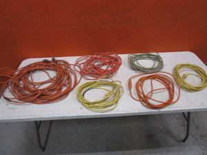 lot 23 image: Extension Chords