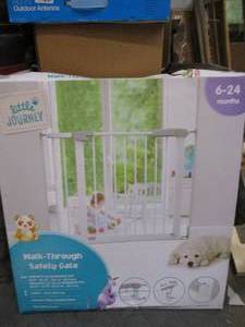 Walk Through safety gate. Durable s...