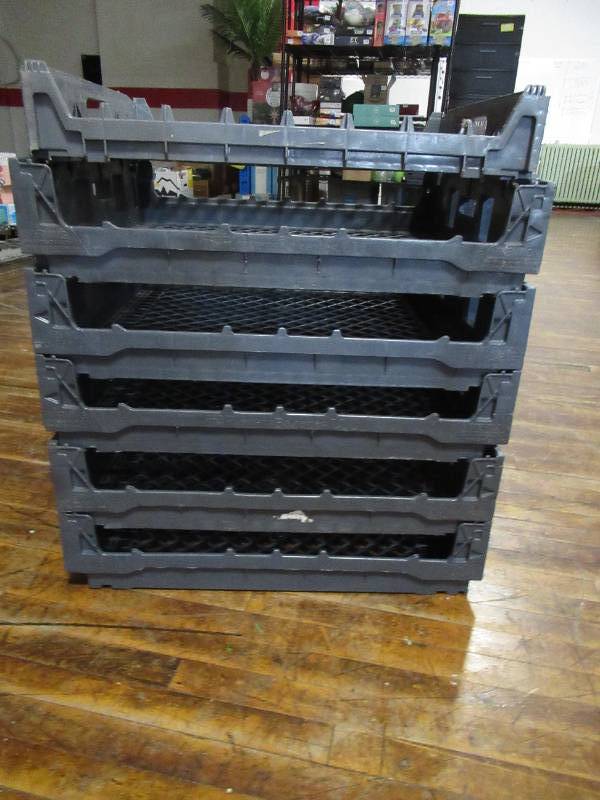 lot 60 image: Lot of 6 Bread Trays Black Color 27 x 22.5 x 6