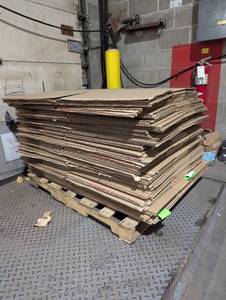 lot 12 image: Pallet 26x26x10 - 32 ECT Boxes - NewLike New Condition -  Qty 75