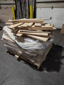 lot 14 image: Pallet of OakHardwood remnants - Grade A quality - Various sizes