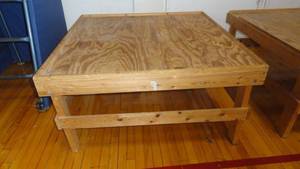 lot 26 image: 48 x 48 x 25 - Sturdy Workstation Table