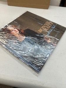 lot 221 image: New Bonnie Raitt Album - Just Like That