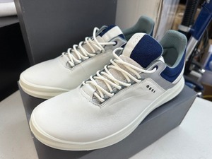 lot 215 image: New Ecco M Golf Core Golfing Shoes - White Mens Size 11 - 11.5
