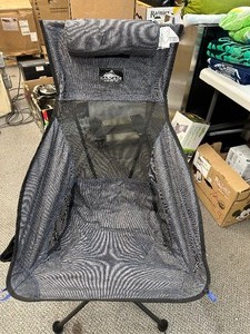 lot 148 image: New Cascade Mountain Tech Foldable High Back Chair - Ultralight Weight with Bag
