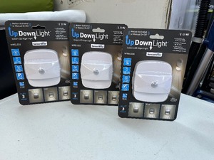 lot 176 image: 3 Packs of Wireless Lights SlimBeam Motion Detecting Night Lights with 10 Range of motion detection