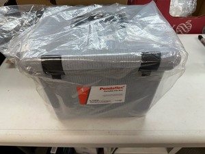 lot 137 image: Pendaflex Portable File Box Model 41747AMZ