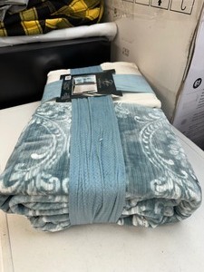lot 201 image: New 2 Pack of Charisma Velvet Plush Throw Blankets Both 60 x 72