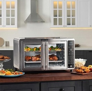lot 16 image: Gourmia XL French Door Countertop Air Fryer Oven Item  3234400 Model  GTF7660