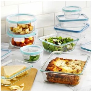 lot 40 image: Snapware Pyrex 18-piece Glass Food Storage Set