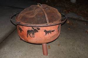 lot 66 image: Steel Laser-Cut Outdoor Wildlife-Themed Portable Fire Pit...