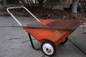 lot 68 image: Vintage Radio Cart Wheel Barrel