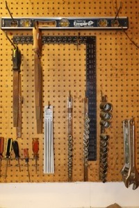 lot 44 image: Garage Shop Workbench Hand Tools Supplies Etc
