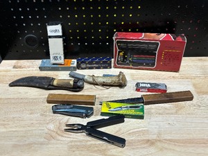 Assorted Knives