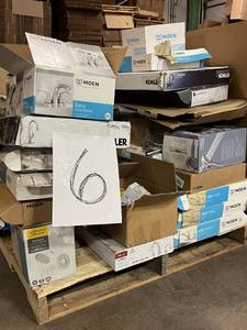 HUGE LOT of MOEN, DELTA, PFISTER, Glacier Bay Kitchen Faucets, Bathroom Faucets, Showers, Bathtub Faucets - For Parts - Sells GREAT on eBay