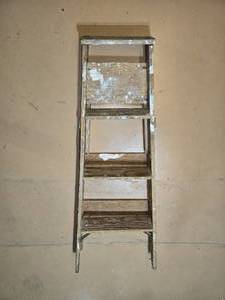 lot 156 image: Folding Wooden Ladder with 4 Rungs