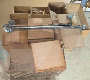 lot 159 image: Lot of scrap wood and towel bars