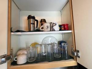 lot 219 image: Assorted Coffee Mugs and Glasses