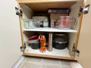 lot 226 image: Variety of Household Cleaning Supplies and Kitchenware