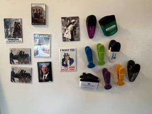 lot 227 image: Collection of Historical Magnets and Clips featuring U.S. Presidents and Historical Events