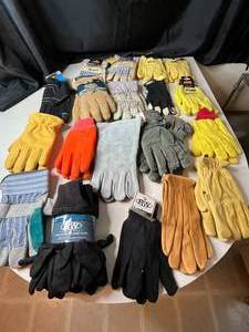lot 265 image: Lot of Mixed Work Gloves for Various Uses - many w new packaging