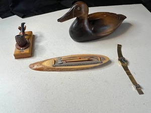 lot 363 image: Vintage Collectible Lot Wooden Duck Decoy, Pipe Holder, Miniature Tools, and Seiko Watch - untested